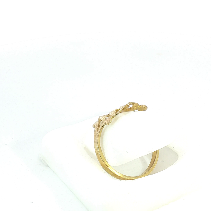 10K Gold initial "G" Ring