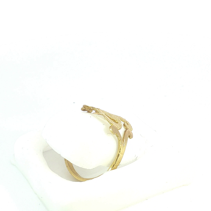 10K Gold initial "G" Ring