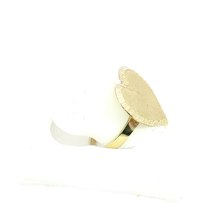 10K Heart Ring in Gold