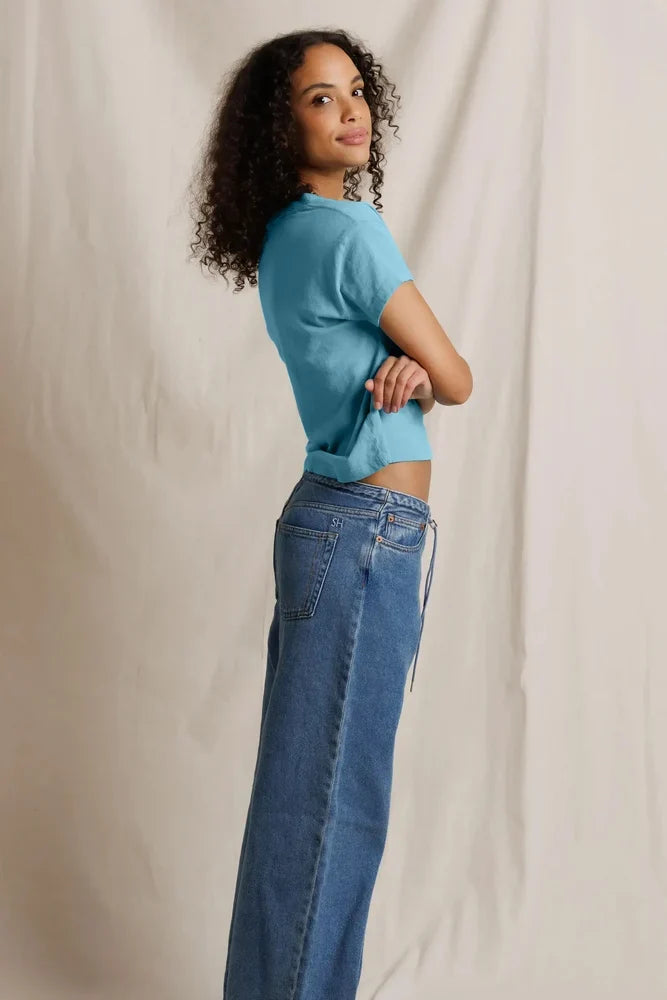 Alanis V Neck Tee