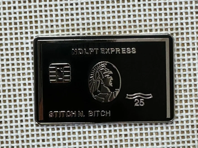 Black Card Needle Minder