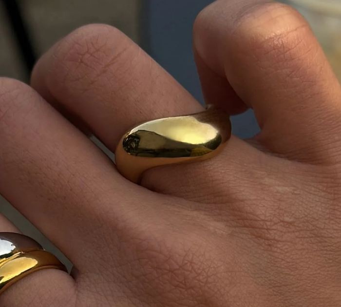 Curved Stacking Rings