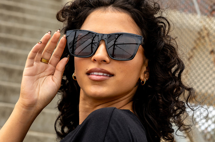 Marylin Sunglasses: BLACK