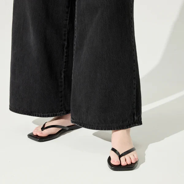 Mercer Sandal in Black Croc