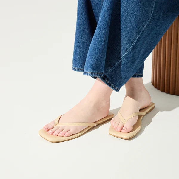 Mercer Sandal in Cream Croc