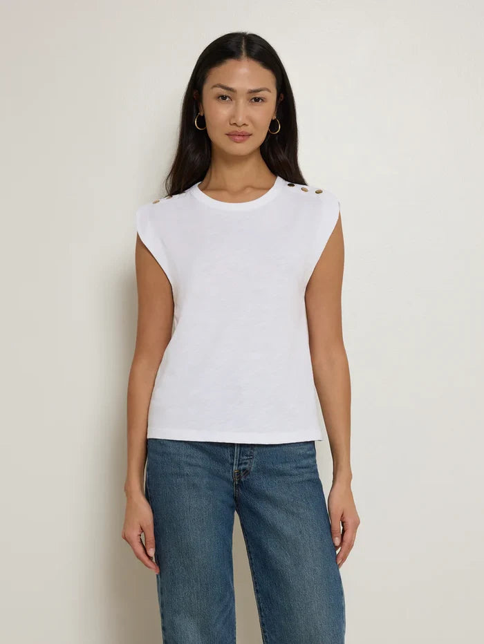 Michaela Tee