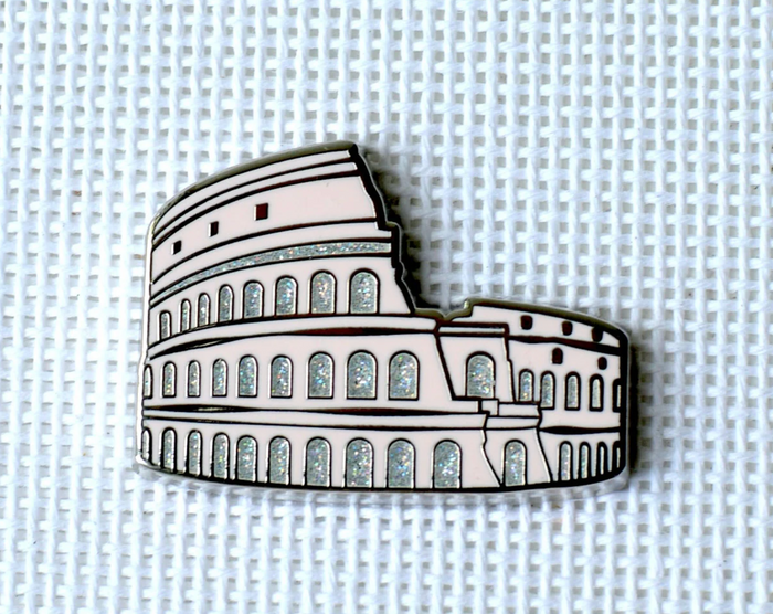 Roman Colosseum w/Glitter Needle Minder