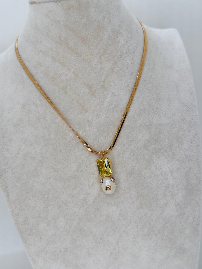 Royal Pearl Necklace
