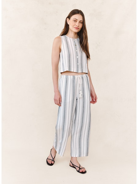 Sleeveless Button Front Top