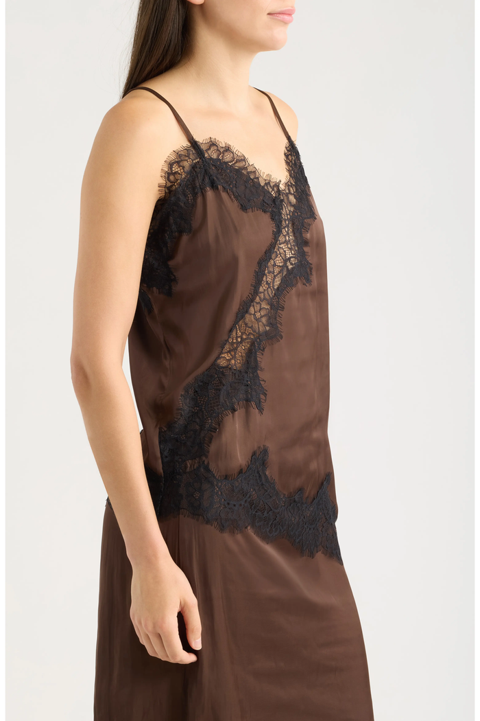 Sonic Lace Trim Tank