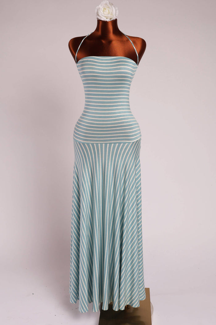 Strap halter flare maxi dress