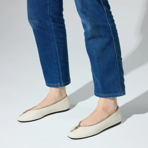Ziva Flat
